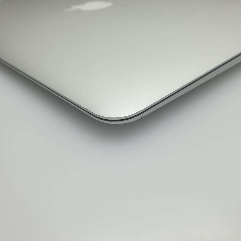 MacBook Air 13-Inch "Core i5" 1.8GHz (2017) 8GB RAM 128GB SSD Silver (3 Month Warranty)
