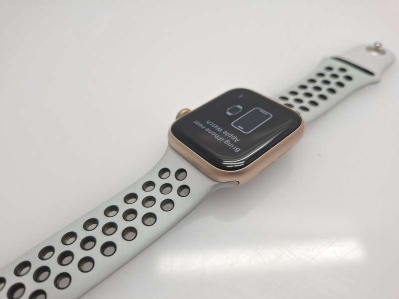 Apple Watch Series 4 40mm GPS Only Rose Gold (3 Month Warranty) - With White Nike Straps