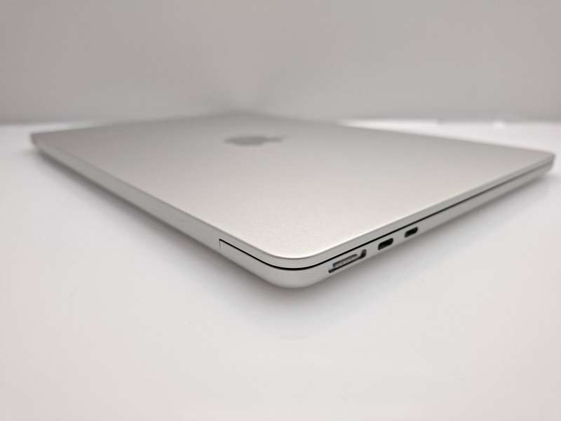 MacBook Air "M2" 8CPU/8GPU (2022) 3-Inch 8GB RAM 256GB SSD Silver (12 Month Warranty)