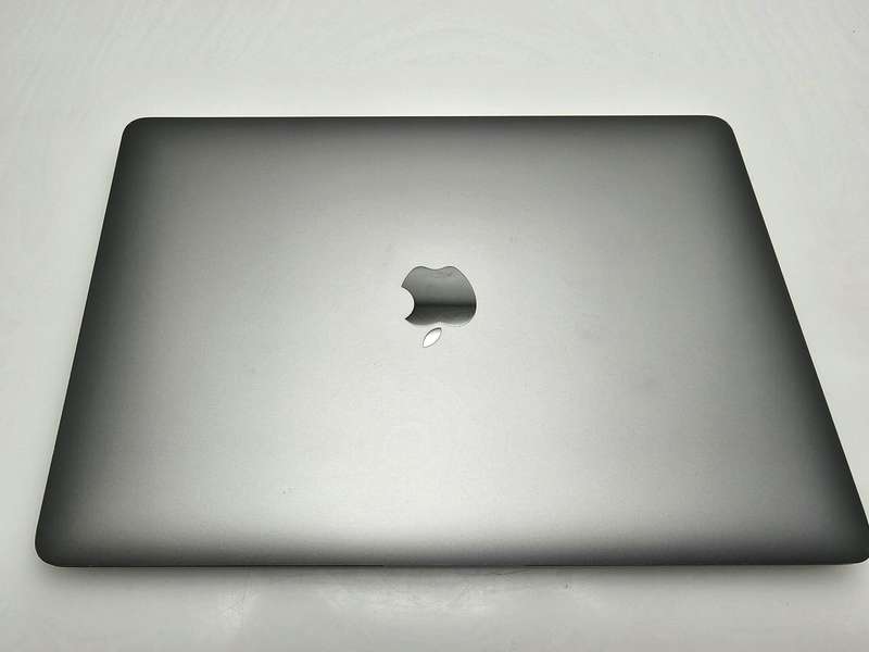 MacBook Air "M1" 8CPU/8GPU 13-Inch 8GB RAM 256GB SSD Bright Spot (2020) Space Grey