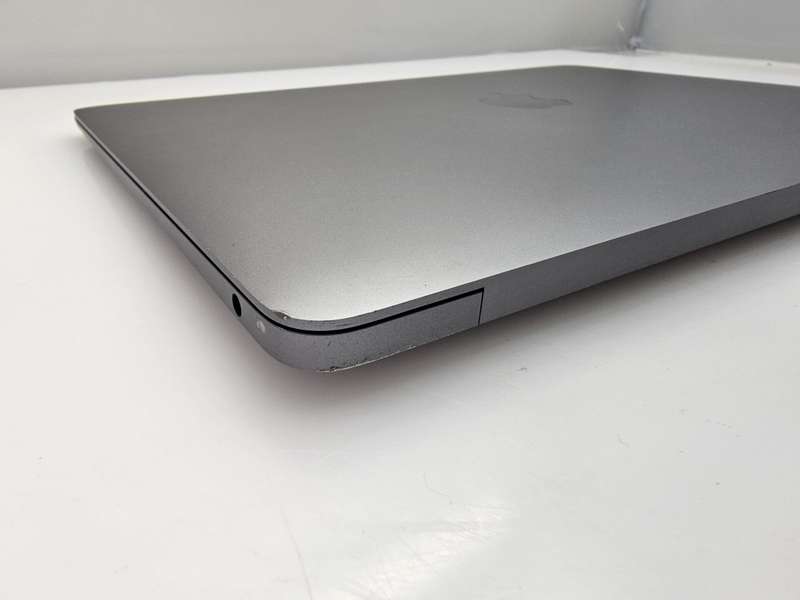 MacBook Air "M1" 8CPU/8GPU 13-Inch 8GB RAM 256GB SSD Bright Spot (2020) Space Grey
