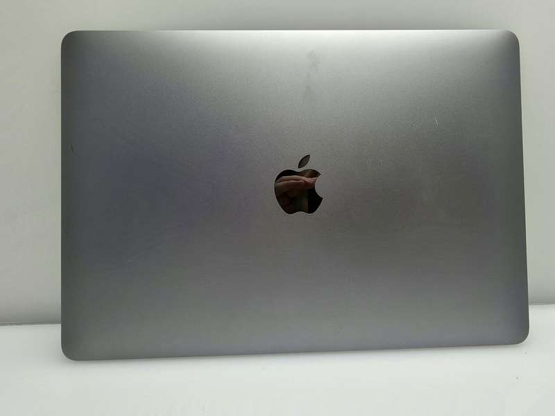MacBook Air "Core i5" 13-Inch 8GB RAM 128GB SSD (2019) Space Gray