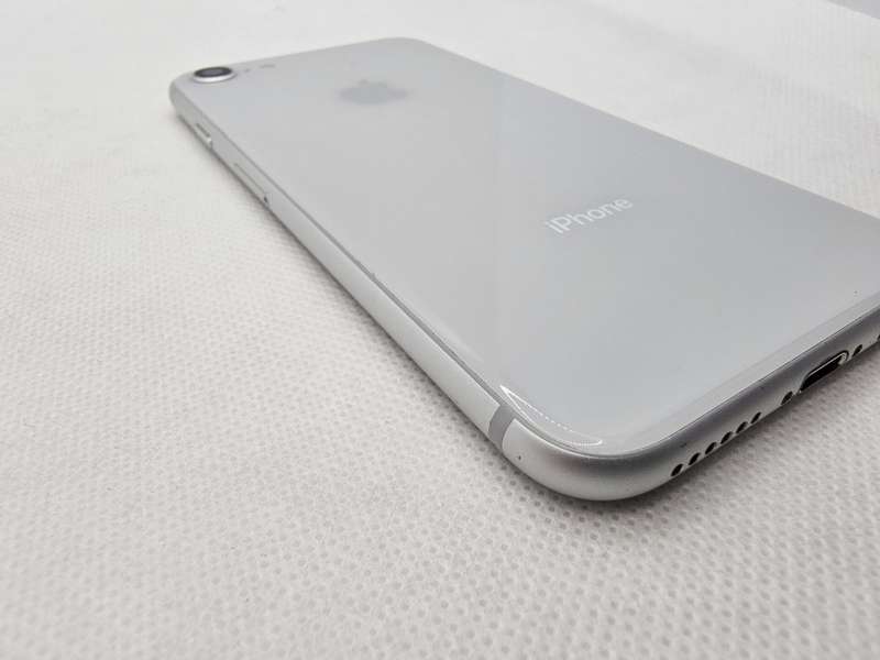 iPhone 8 64GB Minor Bright Spots Silver