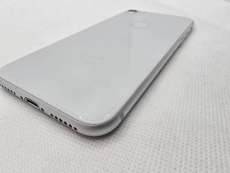 iPhone 8 64GB Minor Bright Spots Silver