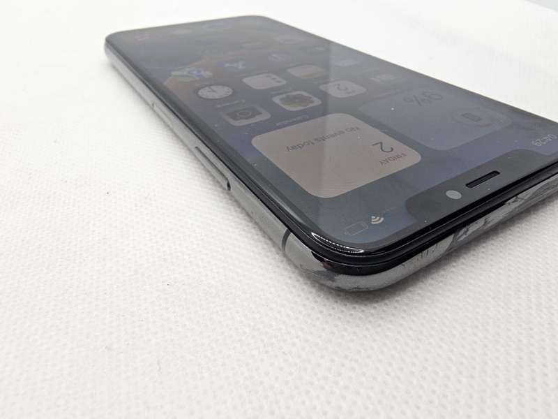iPhone X 64GB |No Face ID| LCD Burn| Black (3 Month Warranty)