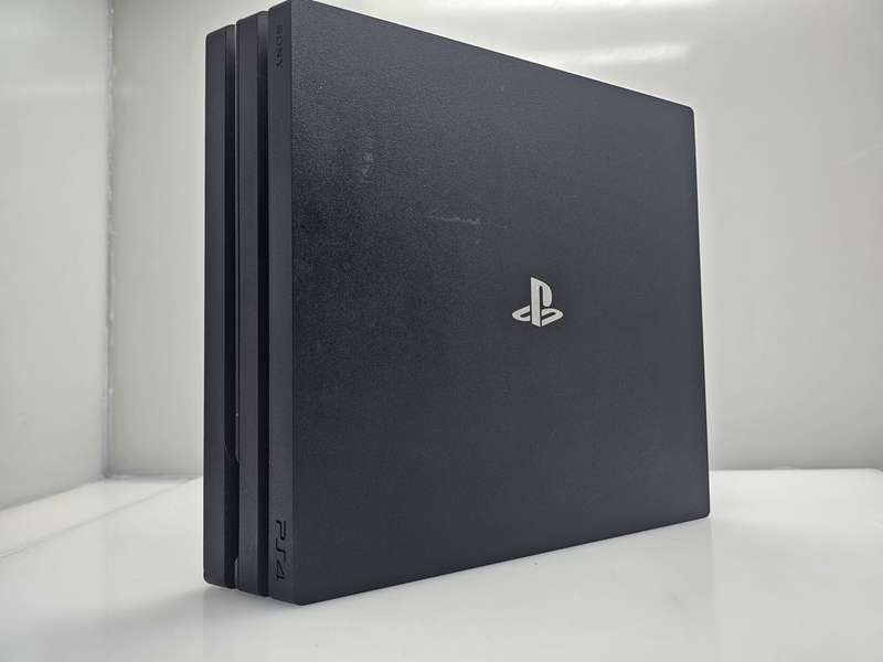 Playstation 4 Pro 1TB SSD Black + HDMI Cable + Charger + 1 Remote