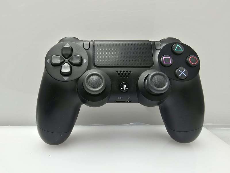 Playstation 4 Pro 1TB SSD Black + HDMI Cable + Charger + 1 Remote