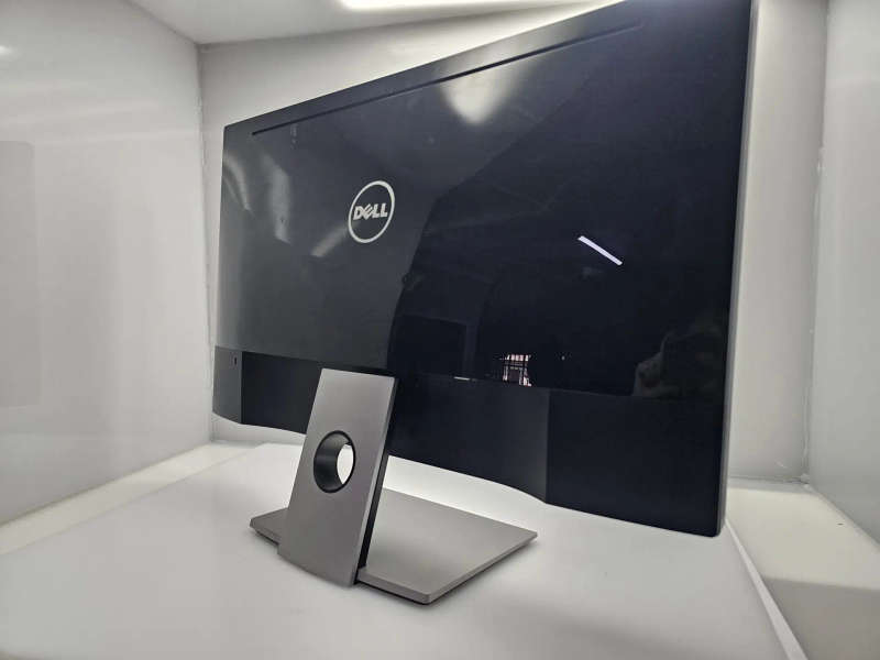 Dell Monitor SE2717H 27-Inch Black