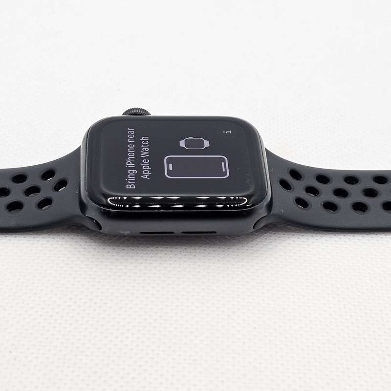 Apple Watch SE 1st Gen Nike 40mm GPS Only Space Grey (3 Month Warranty)