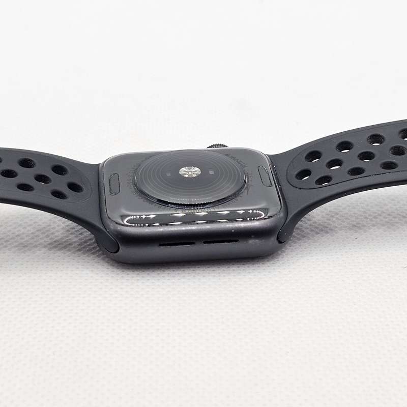 Apple Watch SE 1st Gen Nike 40mm GPS Only Space Grey (3 Month Warranty)