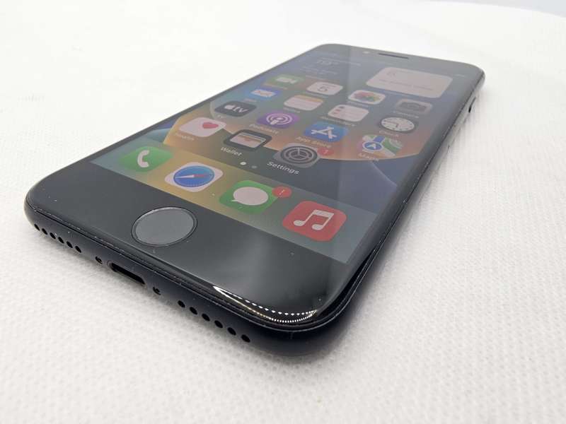 iPhone SE 2022 64GB Black (6 Month Warranty)
