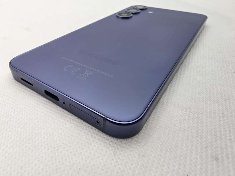 Samsung Galaxy S24 256GB Dual Sim Violet (12 Month Warranty) Mint Condition