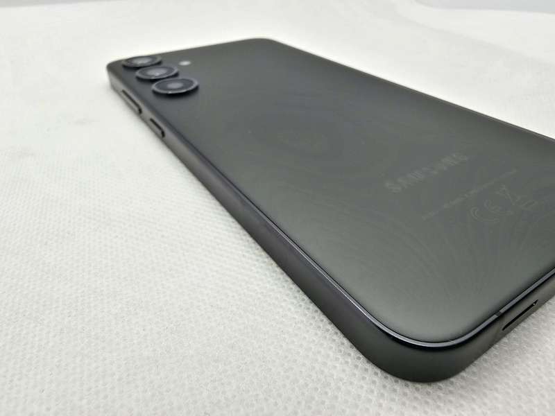 Samsung Galaxy S24 256GB Dual Sim Black (12 Month Warranty) Mint Condition