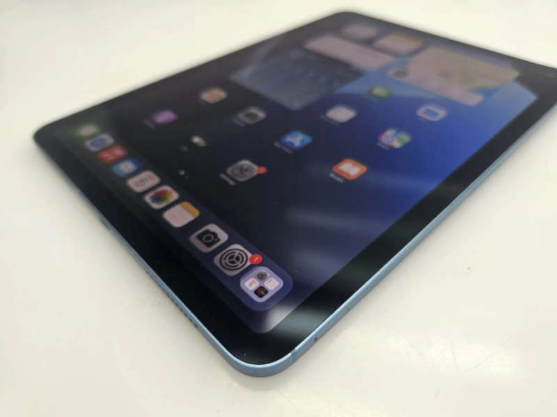iPad Air 5th Gen A2589 (Wifi + Cellular) 256GB Blue