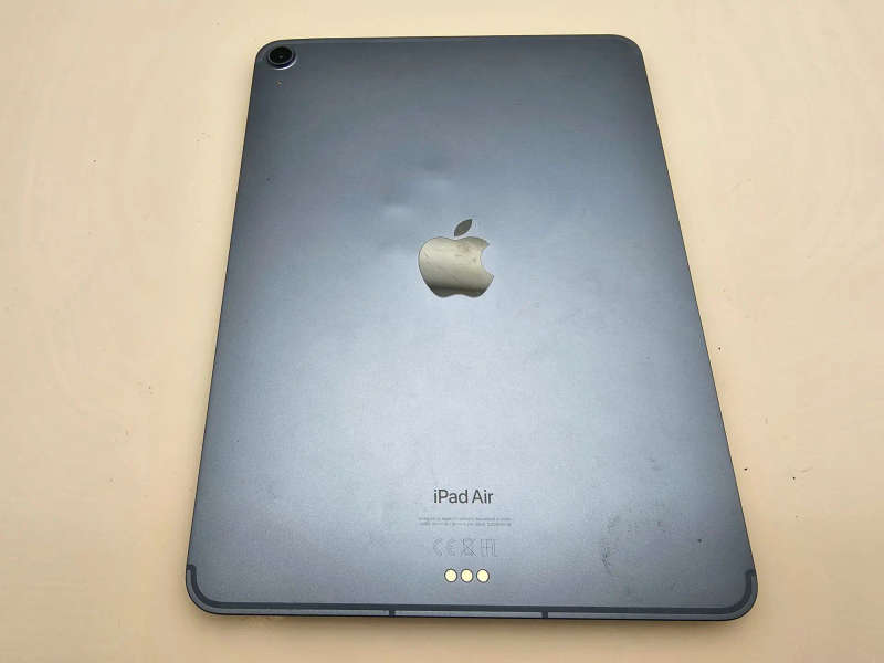 iPad Air 5th Gen A2589 (Wifi + Cellular) 256GB Blue