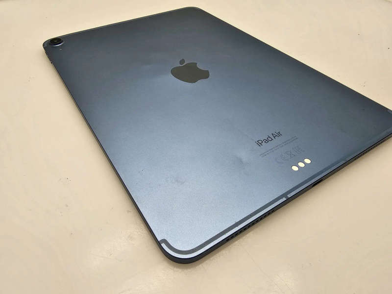 iPad Air 5th Gen A2589 (Wifi + Cellular) 256GB Blue