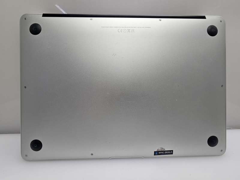 MacBook Air "Core i5" 13-Inch 8GB RAM 256SSD Silver ( Early 2015)