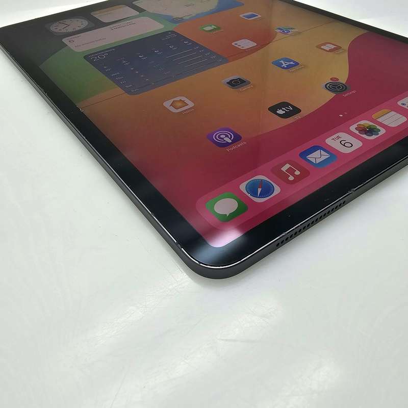 iPad Pro 12.9-Inch (Wifi Only) 3rd Gen 64GB No Face ID And Screen Damage Space Grey