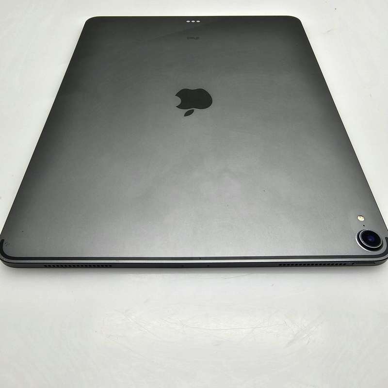 iPad Pro 12.9-Inch (Wifi Only) 3rd Gen 64GB No Face ID And Screen Damage Space Grey