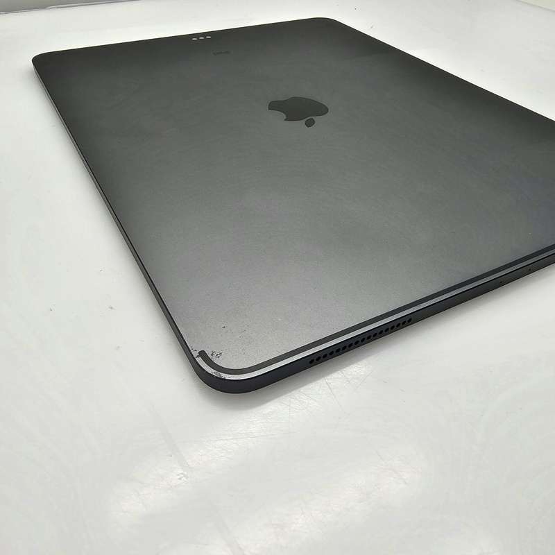 iPad Pro 12.9-Inch (Wifi Only) 3rd Gen 64GB No Face ID And Screen Damage Space Grey
