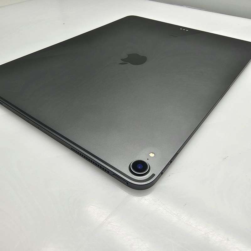 iPad Pro 12.9-Inch (Wifi Only) 3rd Gen 64GB No Face ID And Screen Damage Space Grey