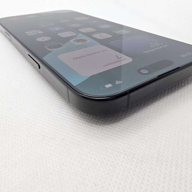 iPhone 16 Pro max 256GB Titanium Black + Screen Protector Bundle Value (12 Month Warranty)