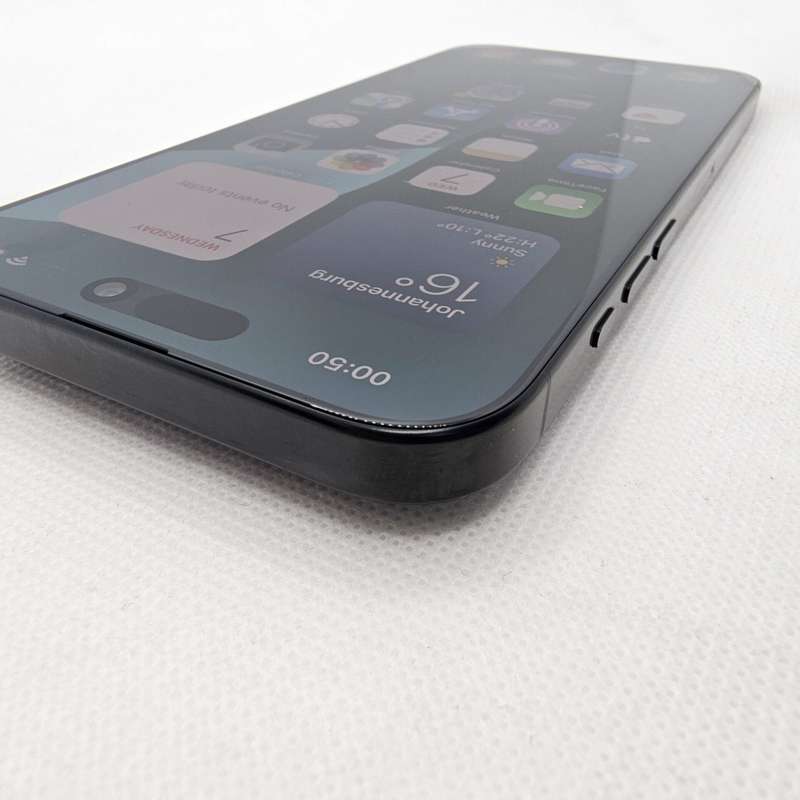 iPhone 16 Pro max 256GB Titanium Black + Screen Protector Bundle Value (12 Month Warranty)