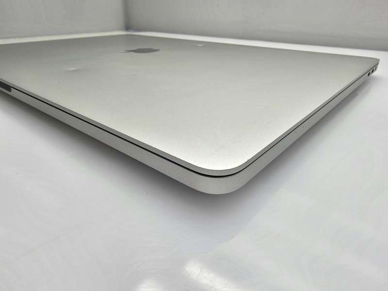 MacBook Pro 16-Inch Core i7(2019) 16GB RAM 512GB SSD Bright Spot | International Keyboard |...