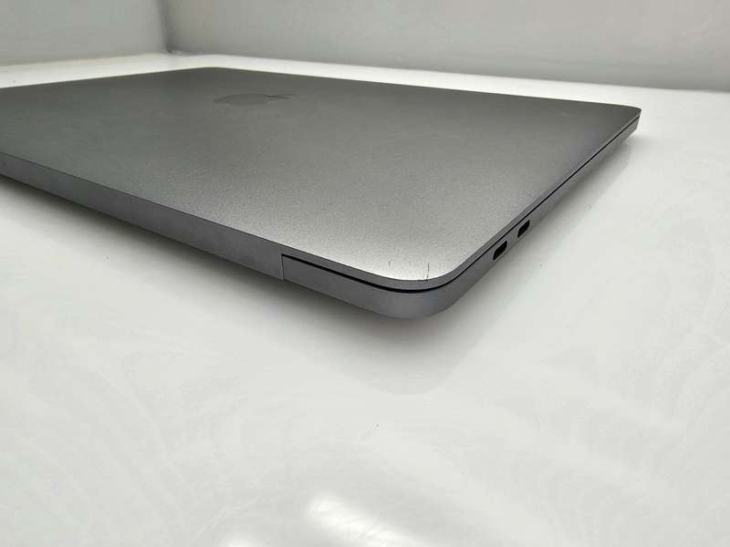 MacBook Pro "Core i5" 13-Inch 8GB RAM 2TB SSD No Cam Space Grey (6 Month Warranty)