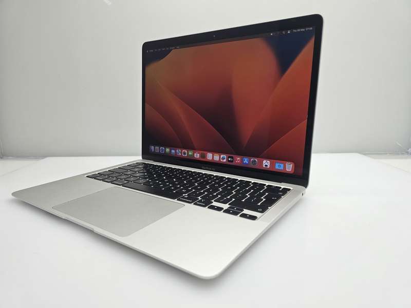MacBook Air "M1" 8GPU/8CPU 8GB RAM 256GB SSD 13-Inch (2020) Silver (12 Month Warranty)