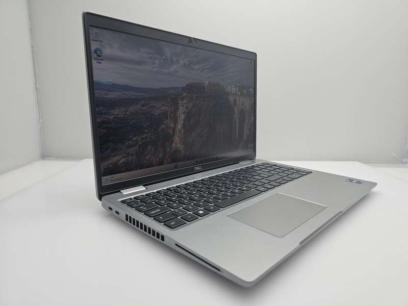Dell Latitude 5530 Silver "Core i5" 12th Gen 16GB DDR4 2x 512GB M.2 NVme SSD (12 Month Warranty)