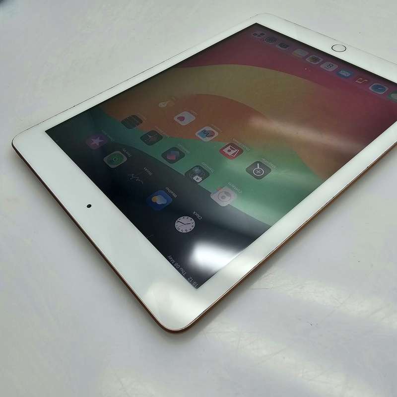 iPad 9.7-Inch 6th Gen (Wifi Only) Rose Gold No Touch ID