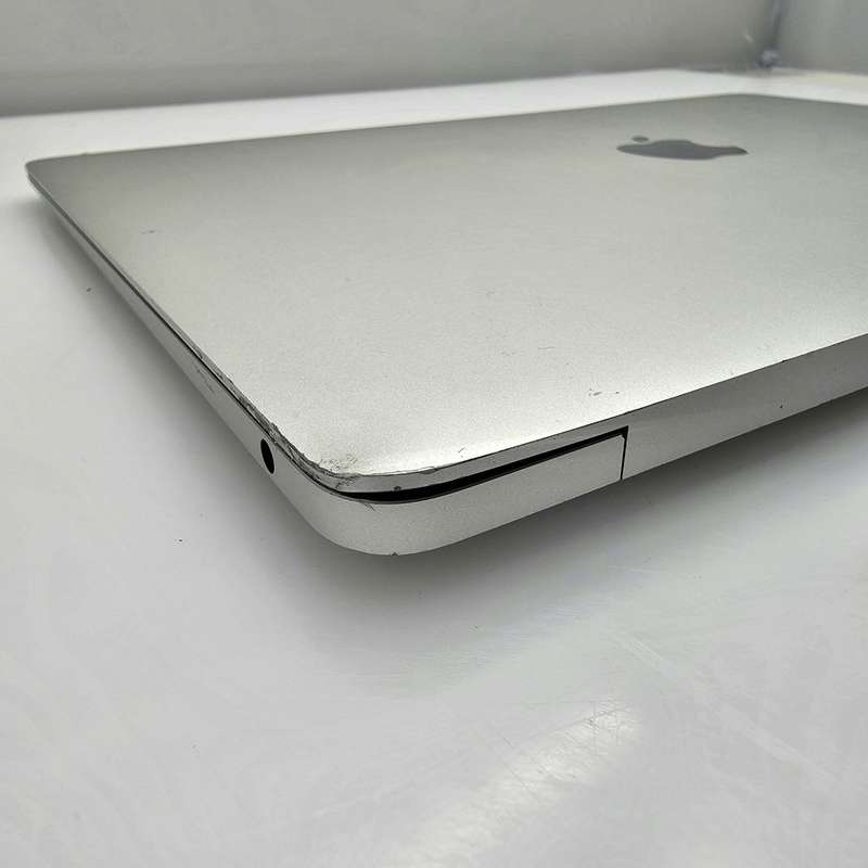 MacBook Air 13" (2019)  Core i5 | 8GB RAM | 128GB SSD | True Tone | Webcam Faulty  B Grade