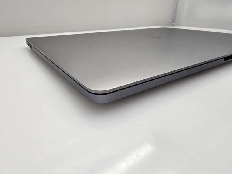 MacBook Pro "Core i7" 16-Inch 16GB RAM 512GB SSD (2019) No Camera| No TouchBar Space Grey