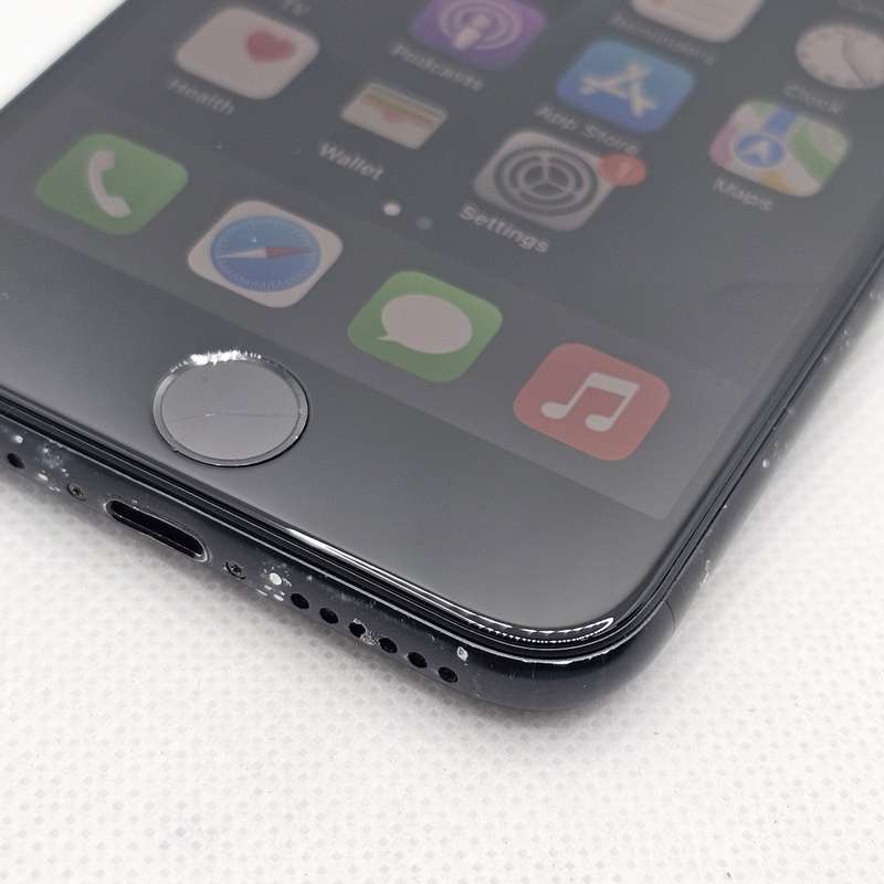 iPhone SE 2020 64GB Cracked Home Button Black (3 Month Warranty)