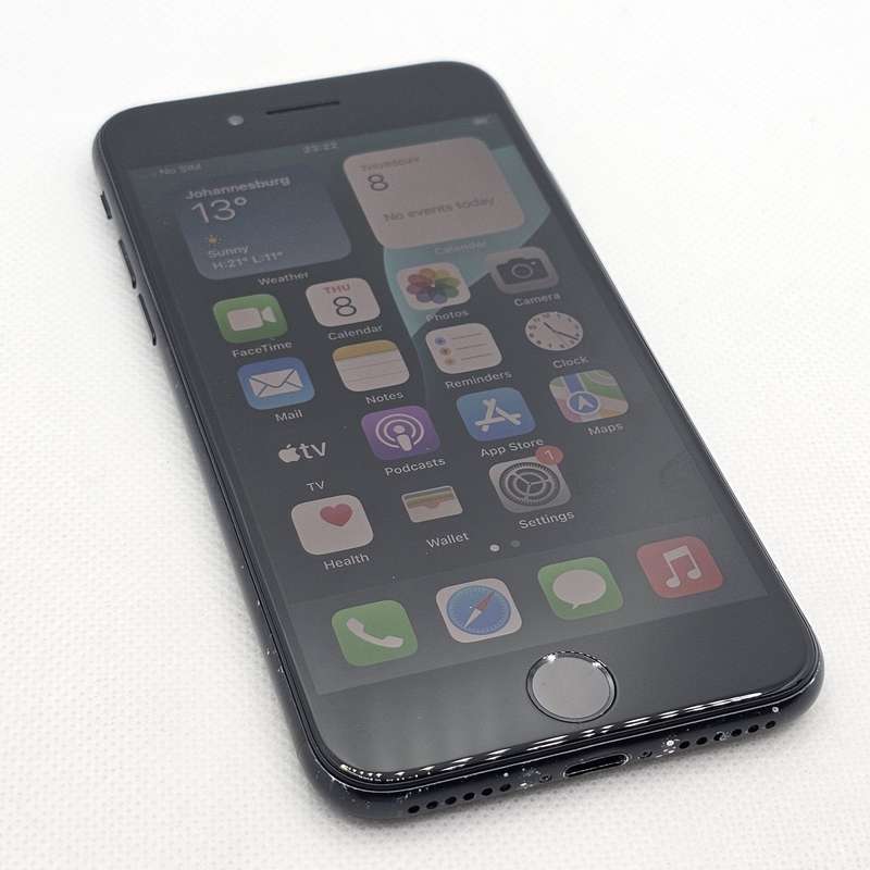 iPhone SE 2020 64GB Cracked Home Button Black (3 Month Warranty)