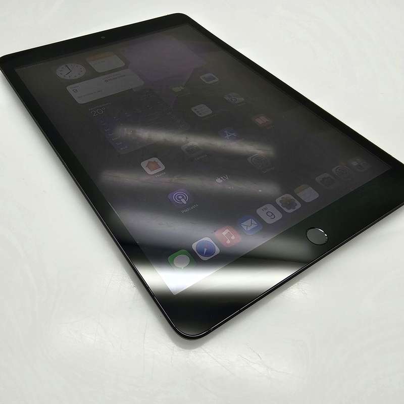 iPad 10.2-Inch 9th Gen 64GB (Wifi Only) LCD Marking Space Grey