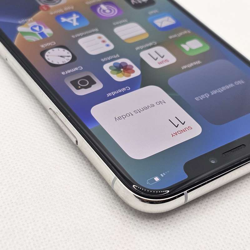 iPhone XS 64GB Silver (3 Month Warranty)
