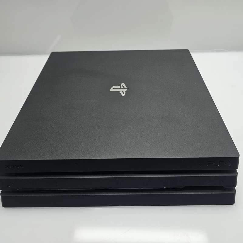 Playstation 4 Pro 1TB SSD Black + HDMI Cable + Charger + 1 Remote