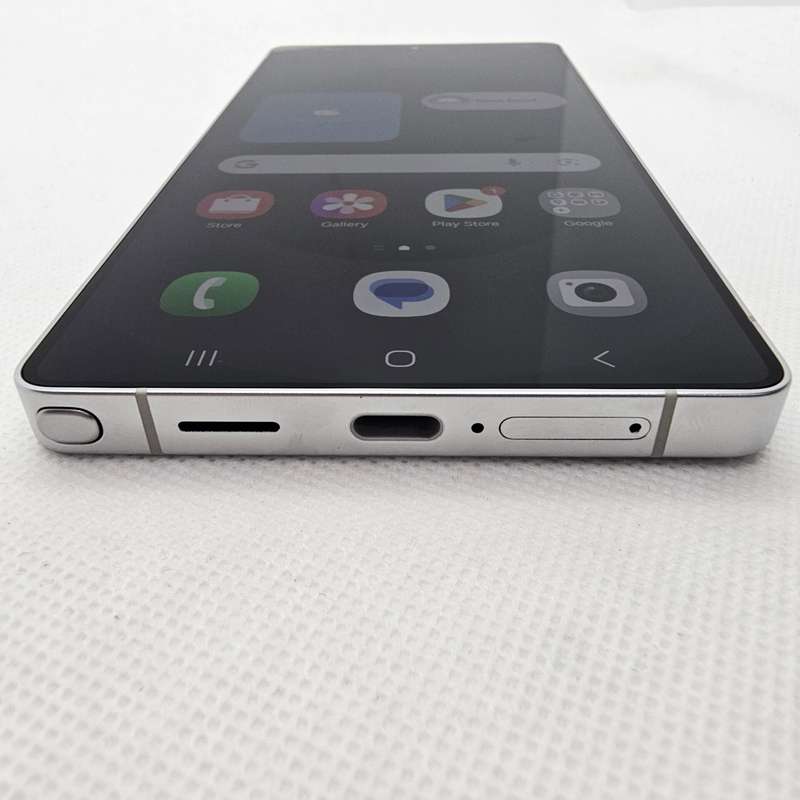 Samsung Galaxy S25 Ultra 256GB Silver (12 Month Warranty) - Mint Condition