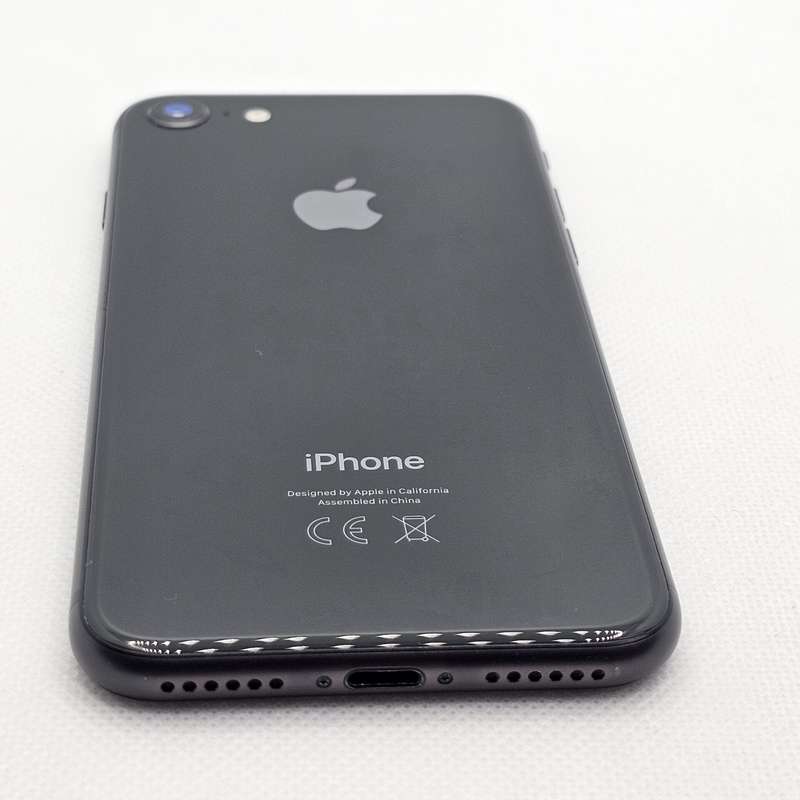 iPhone 8 64GB Space Gray