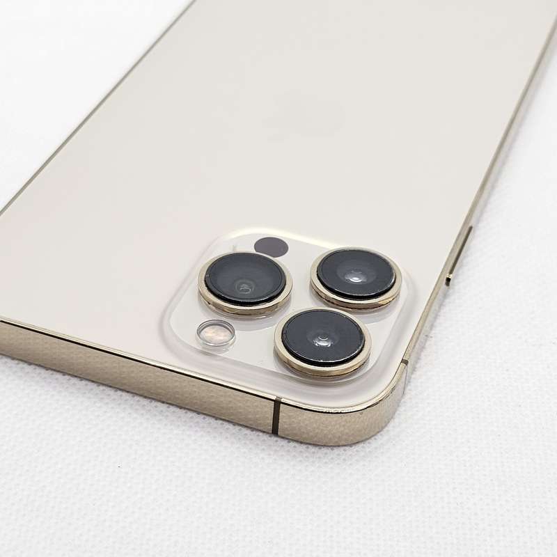 iPhone 13 Pro Max 512GB Gold (12 Month Warranty) + Cover And Screen Protector Bundle Value: R400