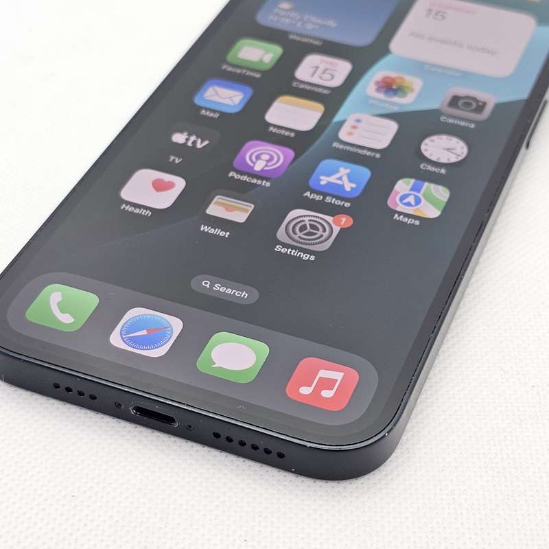 iPhone 14 Plus 256GB Midnight (12 Month Warranty) + Screen Protector Bundle Value: R200