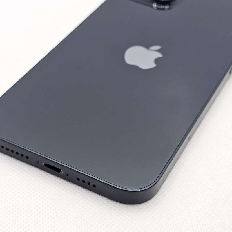 iPhone 14 Plus 256GB Midnight (12 Month Warranty) + Screen Protector Bundle Value: R200