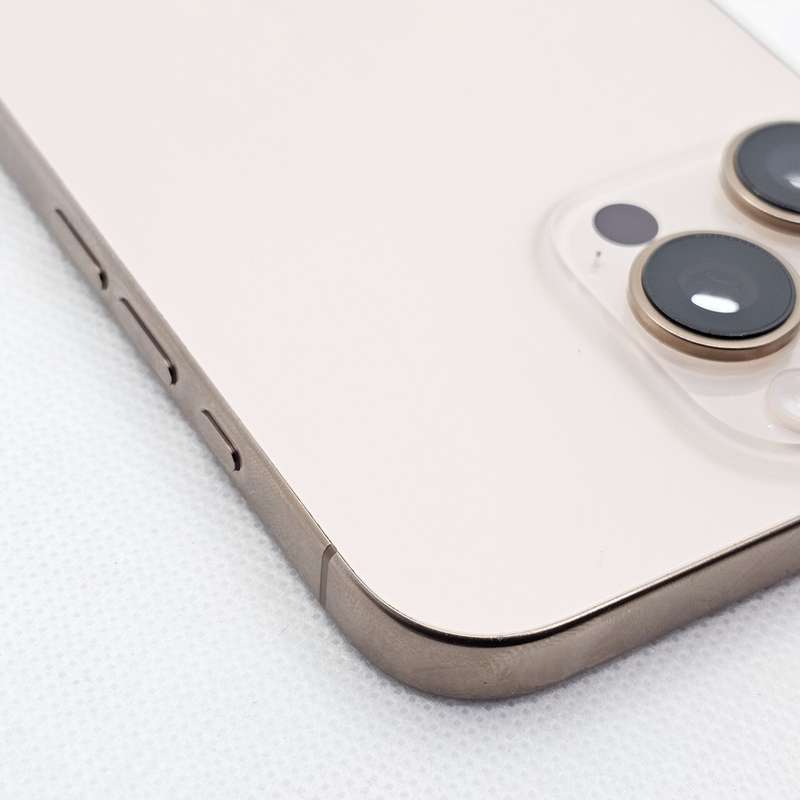 iPhone 16 Pro Max 256GB Desert Titanium (12 Month Warranty) + Screen Protector Bundle Value: R200