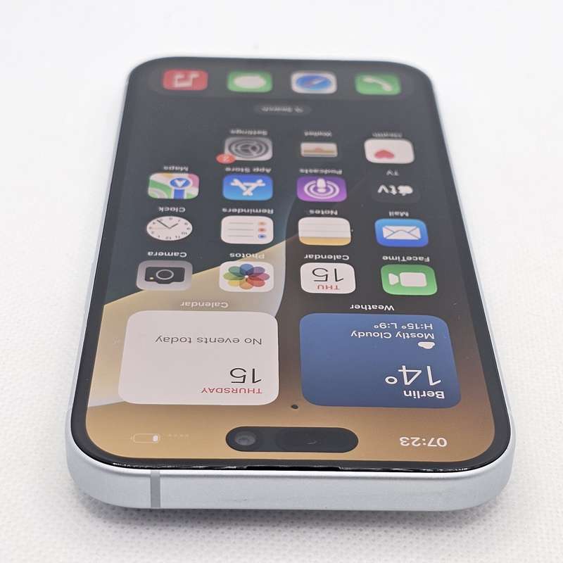 iPhone 15 128GB Dark Spot Blue (12 Month Warranty) + Screen Protector Bundle Value: R200