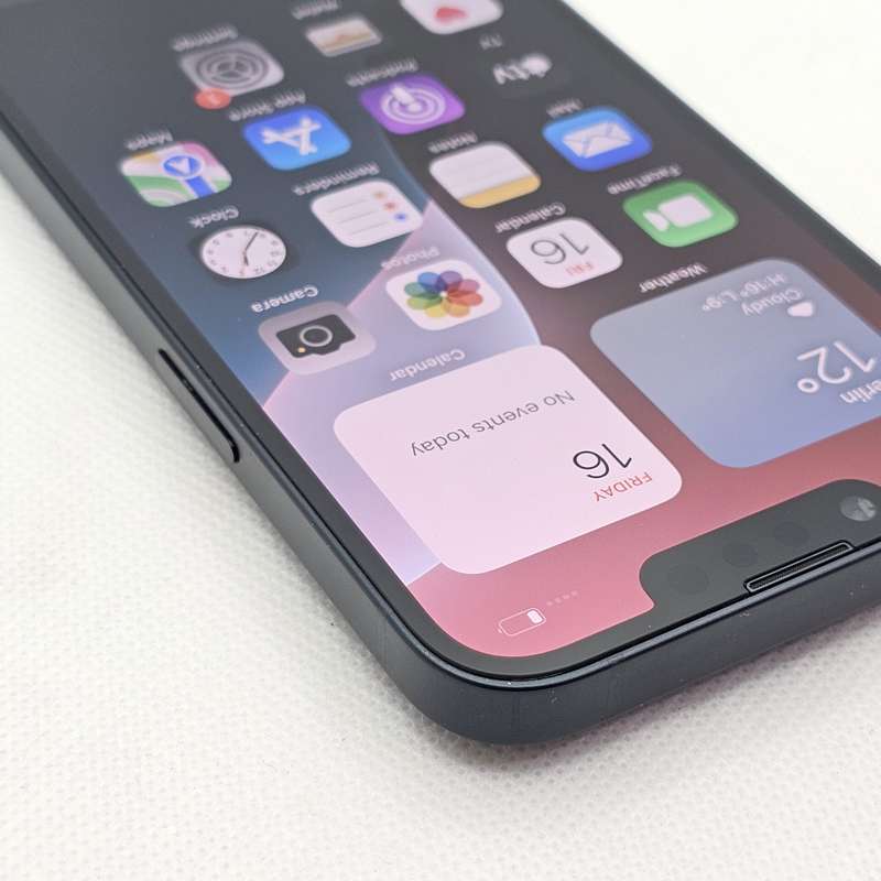 iPhone 14 128GB Midnight (12 Month Warranty) + Screen Protector Bundle Value: R200