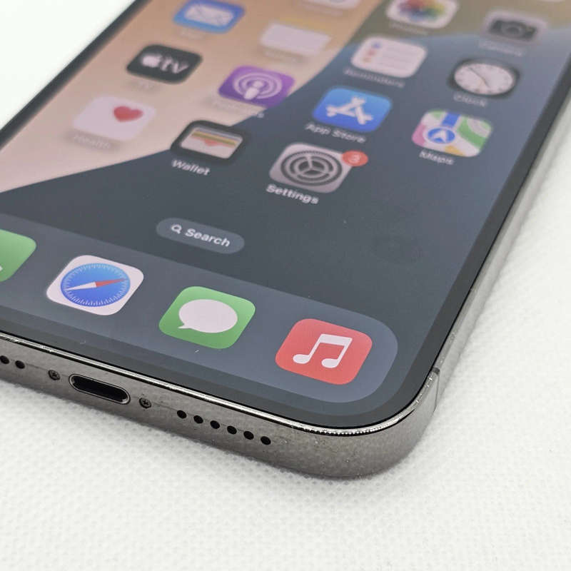 iPhone 13 Pro Max 256GB Graphite (12 Month Warranty) + Cover And Screen Protector Bundle Value: R400