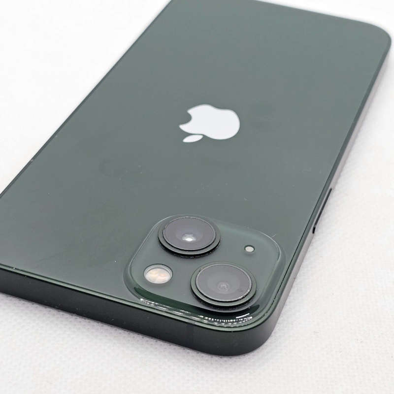 iPhone 13 128GB Green (6 Month Warranty) + Screen Protector Bundle Value: R200