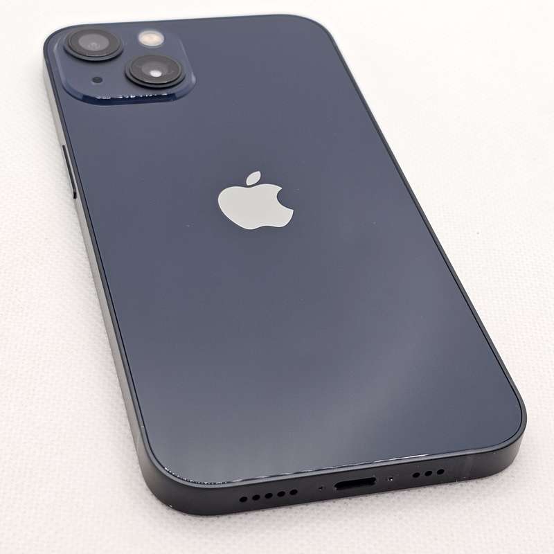 iPhone 13 128GB Midnight (6 Month Warranty) + Screen Protector Bundle Value: R200